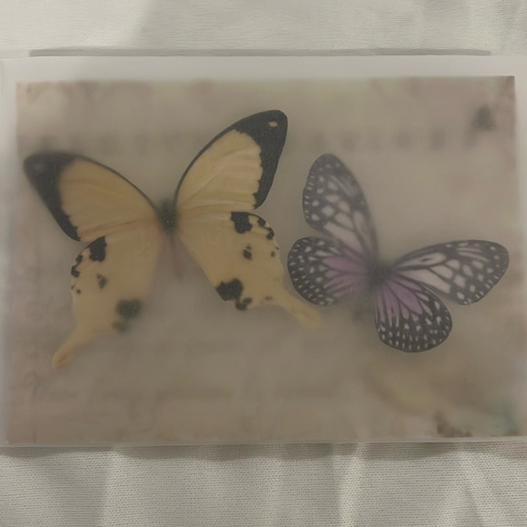 GORGEOUS! Set of Two Super Realistic Silk Butterfly handmade Hair Clips!! - Picture 5 of 6